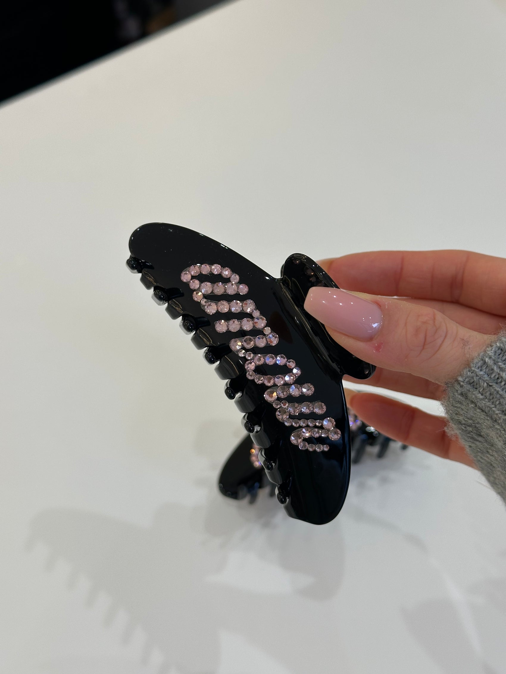 AMOUR Limited Edition Hair Clip