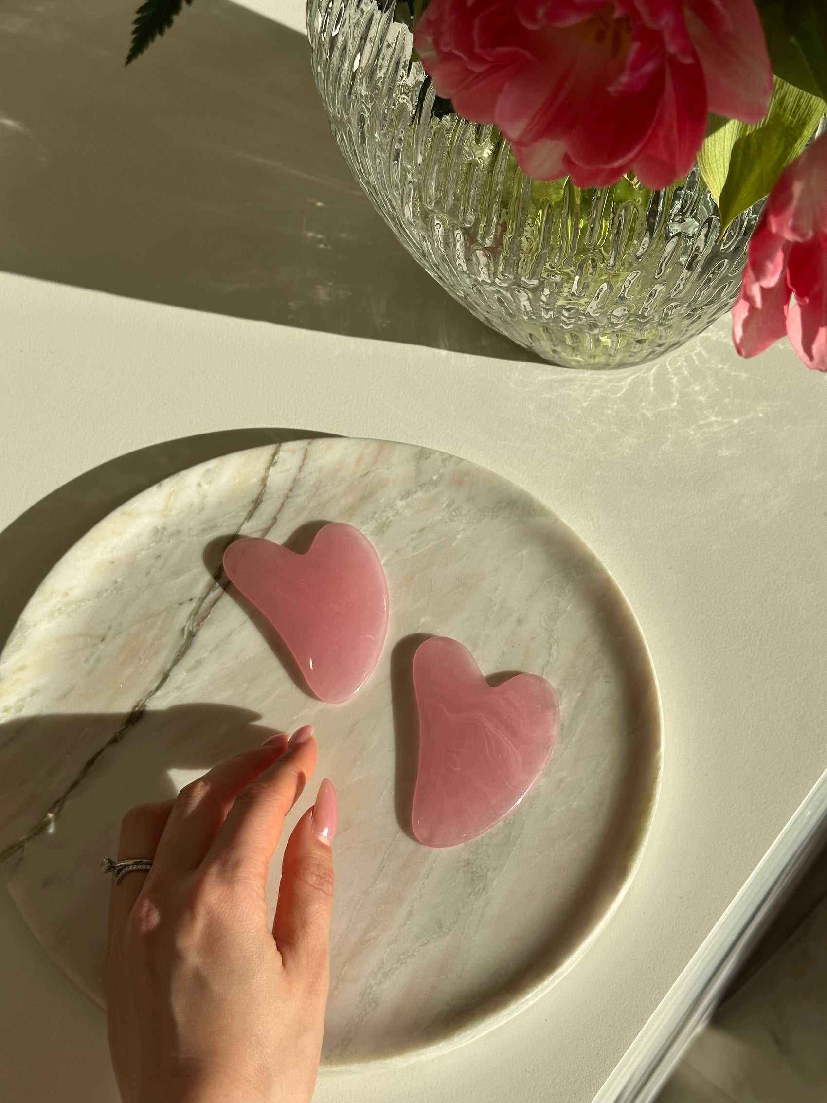 AMOUR Pink Gua Sha